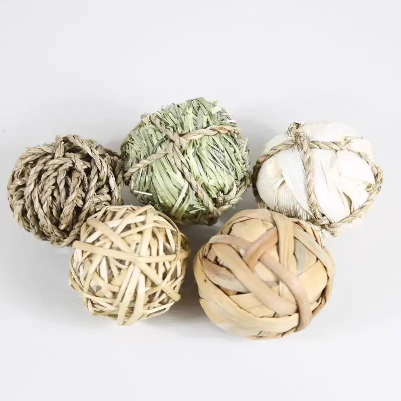 Natural Grass Chew Balls (4/5pcs)